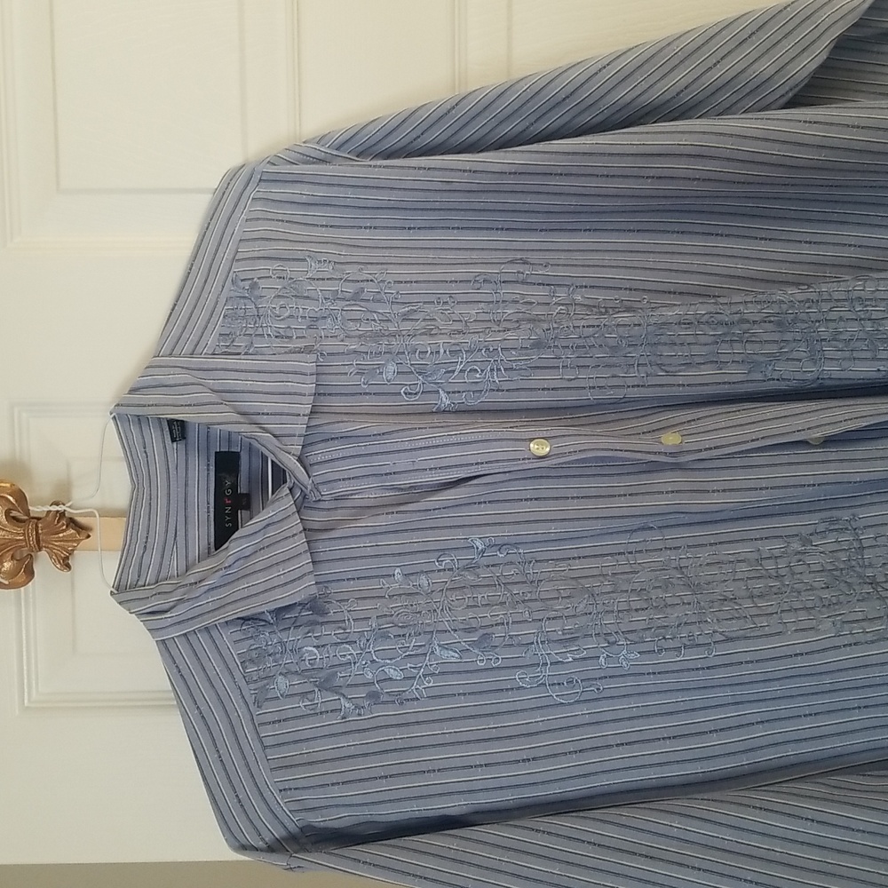 Synergy mens xl pattern on stripe blue shirt
